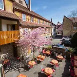 Konukevi Hotel-gasthof Goldener Greifen Rothenburg ob der Tauber