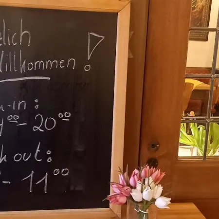 ゲストハウス - ガストホフ ゴールデナー グライフェン 3*