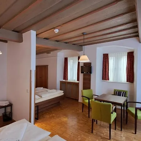 Hotel-gasthof Goldener Greifen בית הארחה