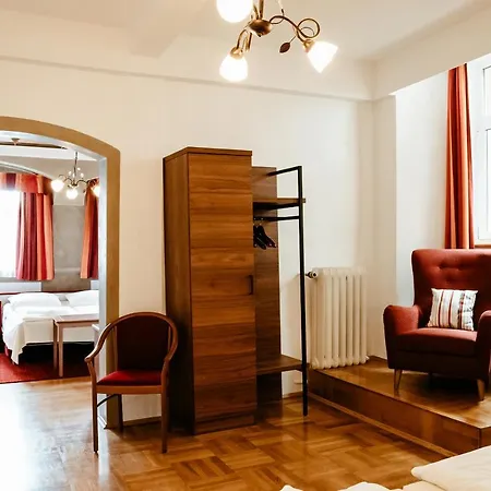 Vendégház Hotel-gasthof Goldener Greifen 3*