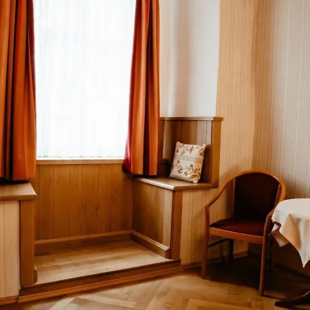 Hotel-gasthof Goldener Greifen בית הארחה רוטנבורג אוב דר טאובר