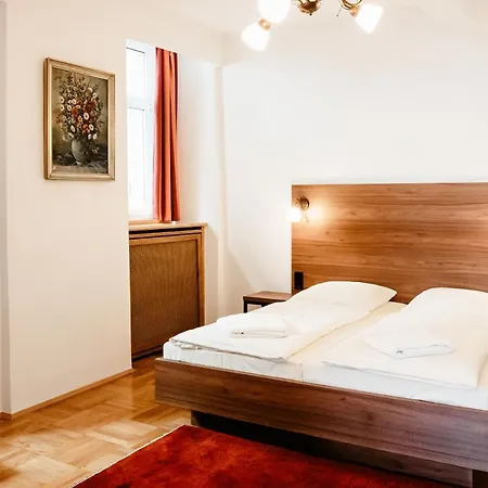 Hotel-gasthof Goldener Greifen 3* רוטנבורג אוב דר טאובר