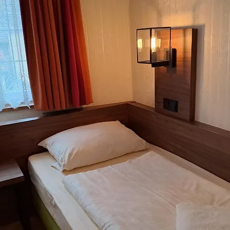 Vendégház Hotel-gasthof Goldener Greifen 3*